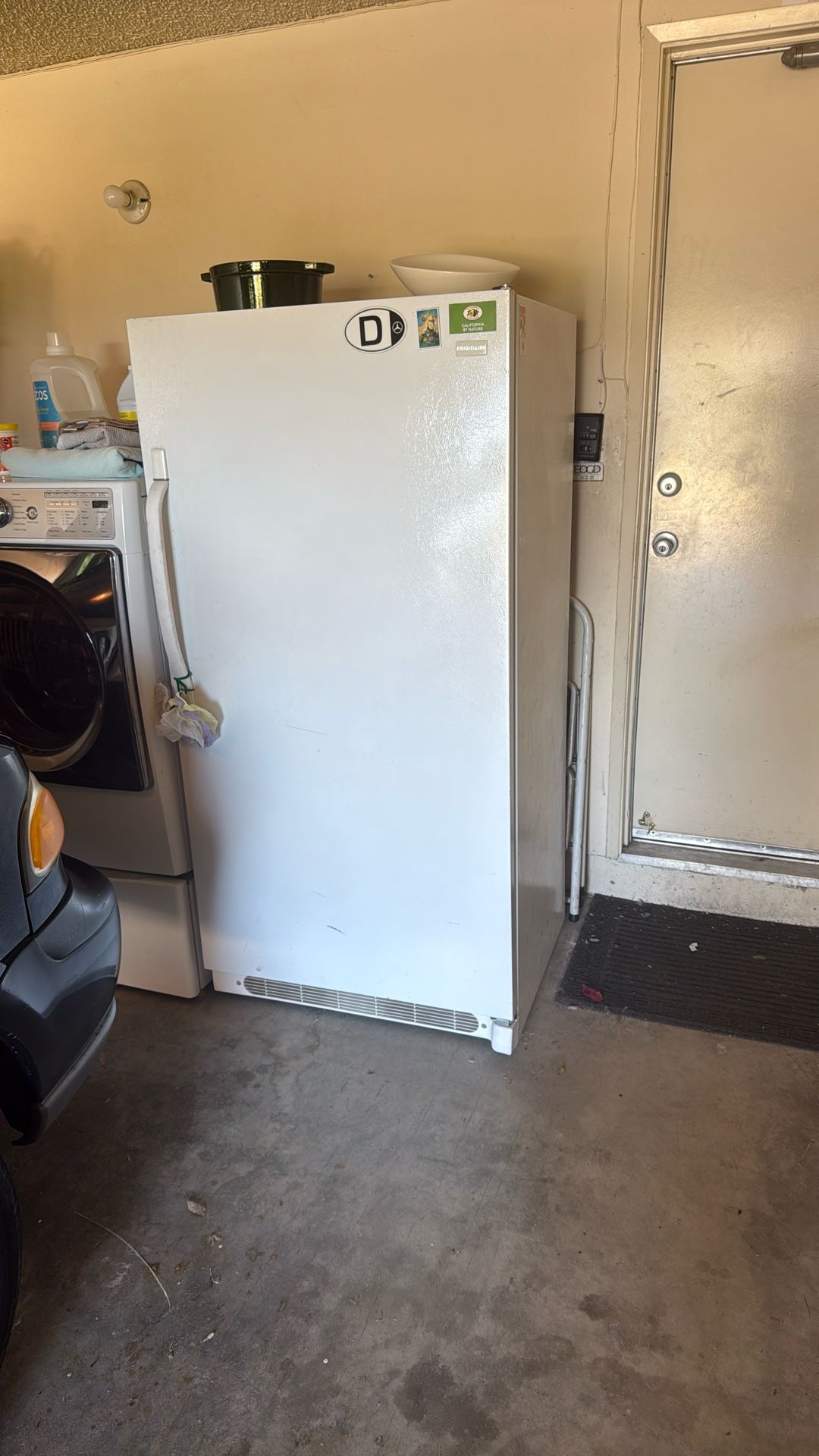 Stand Up Freezer Frigidaire