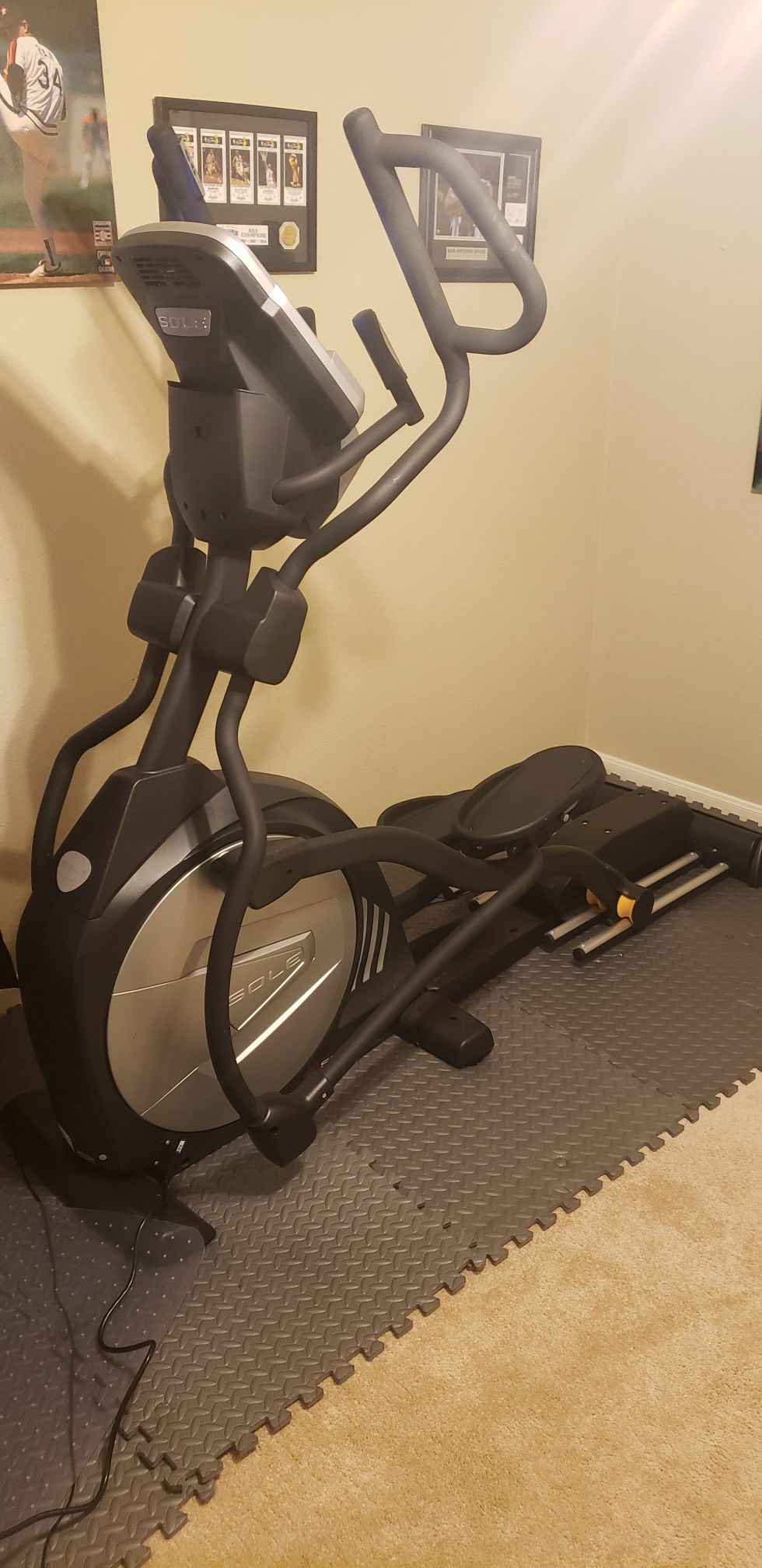 Sole E95 Elliptical for Sale in Helotes, TX OfferUp