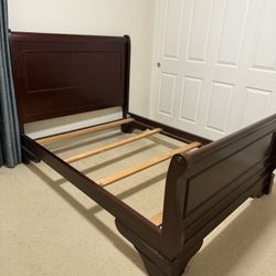 Full Size Bed  with/without mattress 