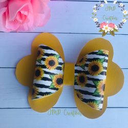 Handmade Bows/ Moños Para Niña