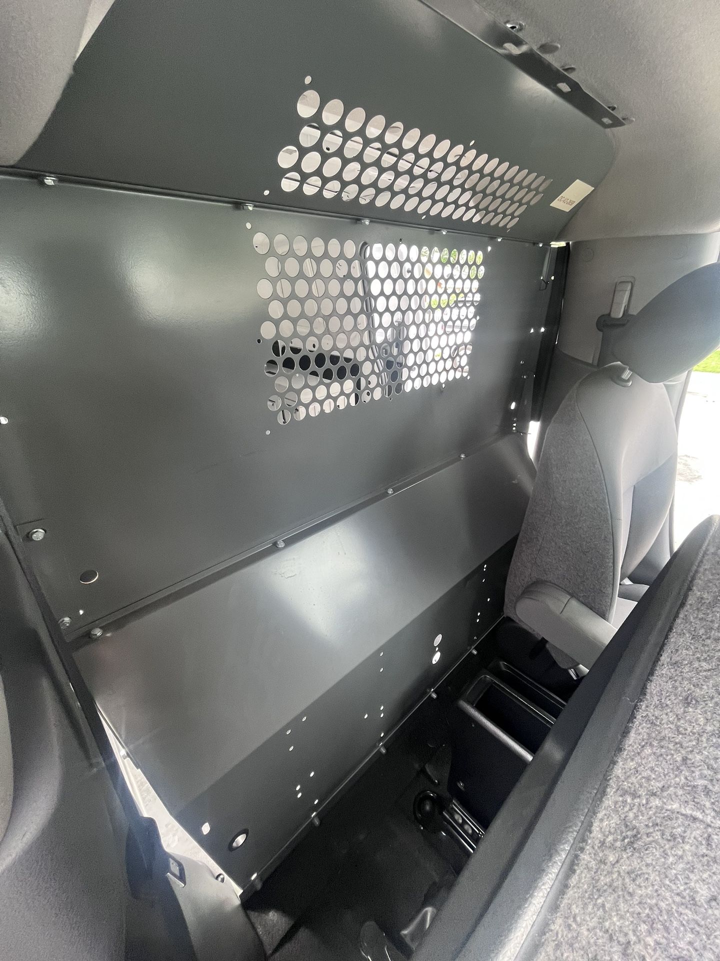 Nissan NV200 Partition