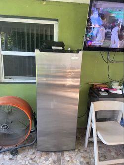 Frigidaire freezer