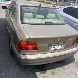 2002 BMW 524i