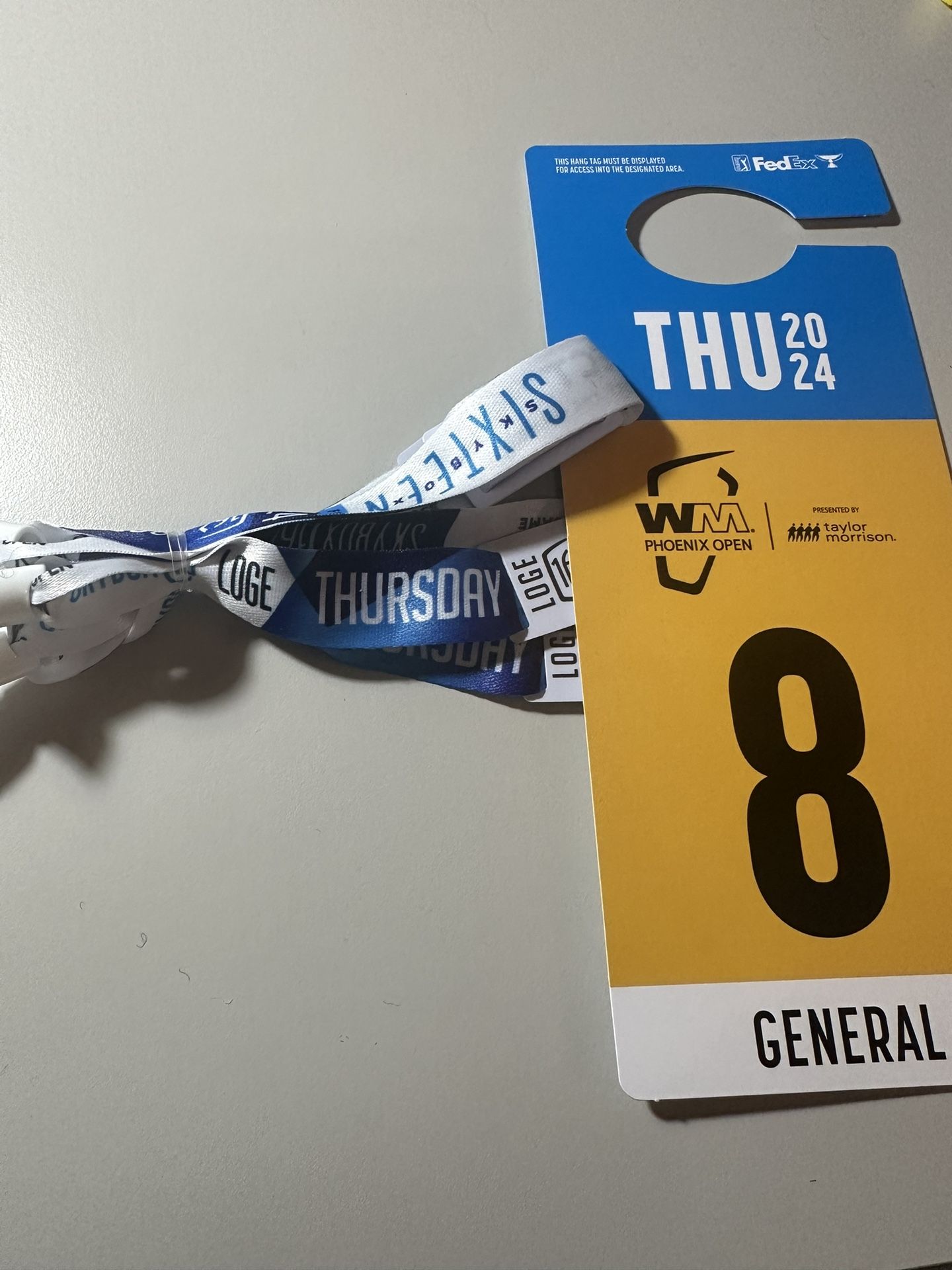 4 Thursday Loge - 16th Hole w/ parking