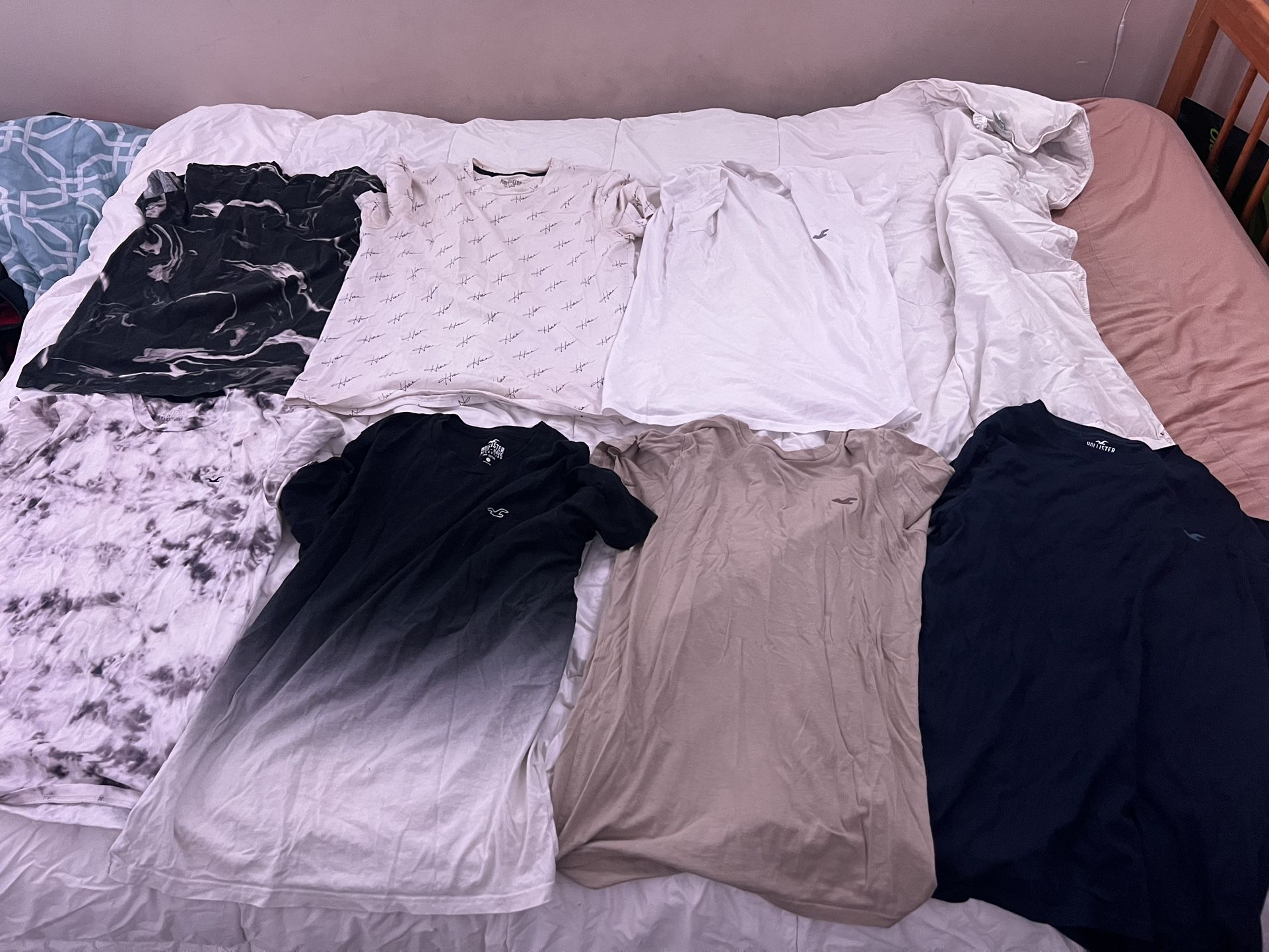 Men’s pants, T shirts and hoodies (price negotiable)