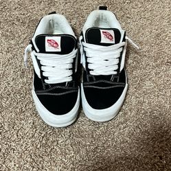 Vans Knu Skool