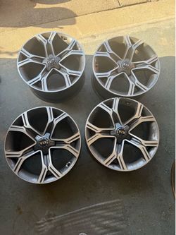2018 Kia Stinger GT OEM Wheels Set of 4 19x8 Front 19x8.5 Rear