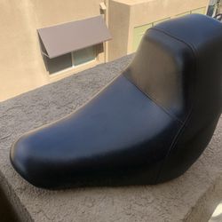 Low Rider S Stock Seat
