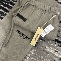 Essentials Fear Of God Sweatpants Dark Oatmeal Size S( Open To Trading & In Person Only)