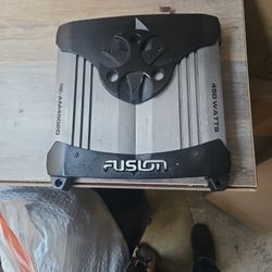FUSION REACTOR RE-AM45020 450 WATT 2-CHANNEL CAR AMPLIFIER