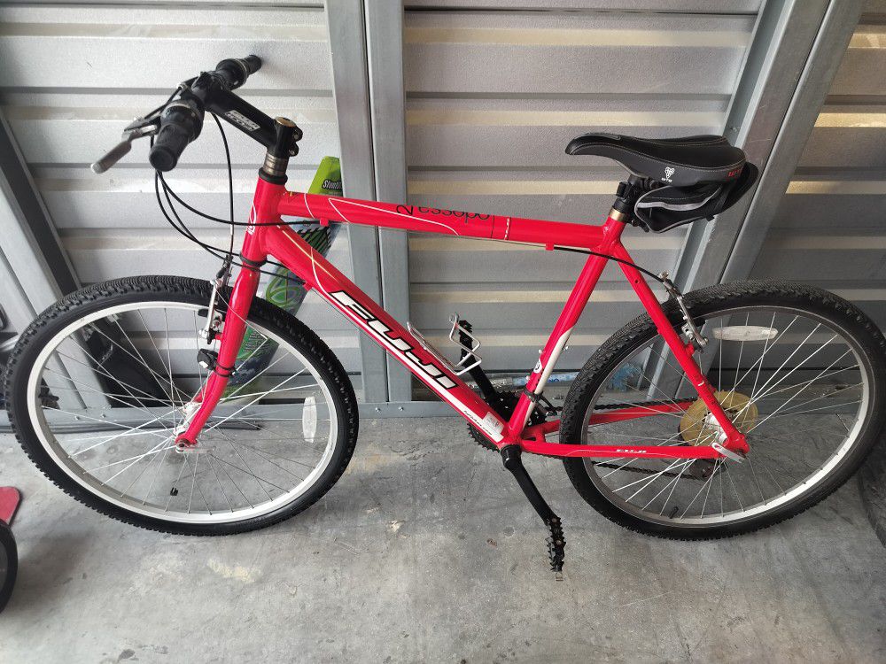 Fuji 26 inch Bicycle in Good Condition 