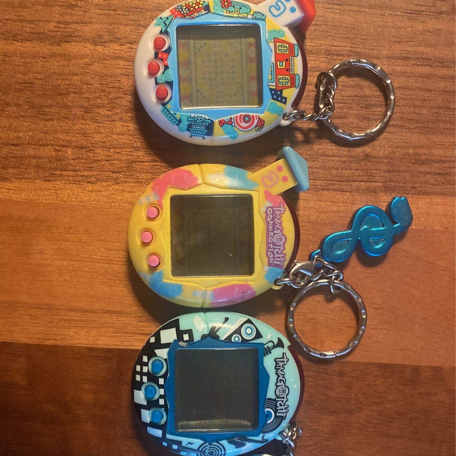 Tamagotchi Connection V5 for Sale in San Fernando, CA OfferUp