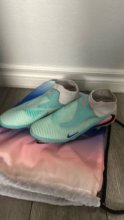 Nike Phantom Cleats