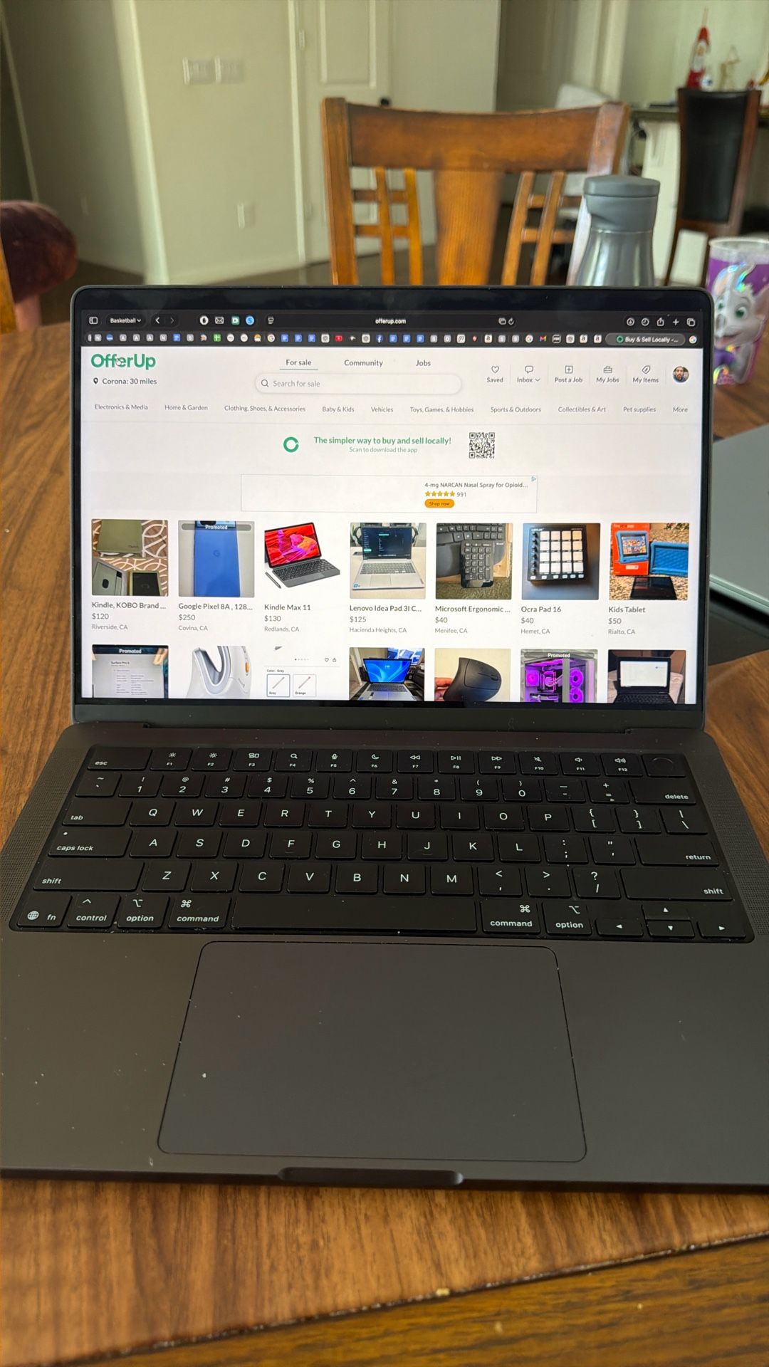 MacBook Pro M3 2024 Like New