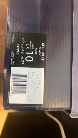 Golfing shoes