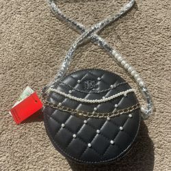 Badgley Mischka bag/purse, new with tags, black and gold