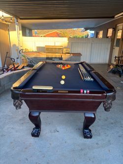 Connelly Pool Table & Accessories