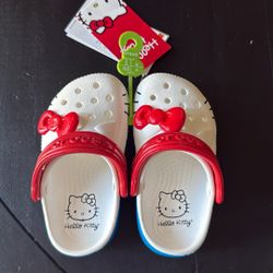 Hello Kitty Croc