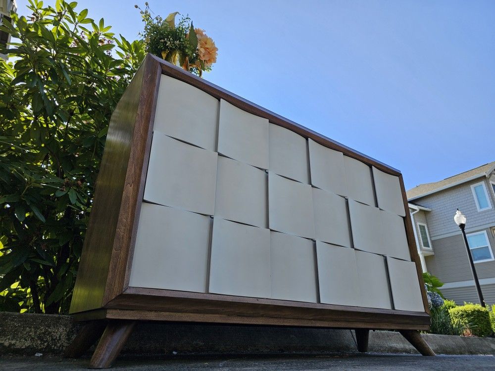 MARVELOUS Modern Brown White Dresser 6 Drawers