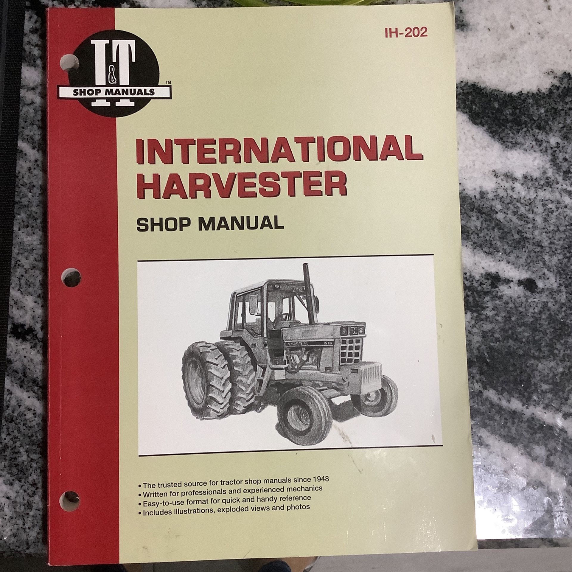 International Harvester Manual, 544, 656, Hydo 70 & more Farmer Bob's Parts IH202