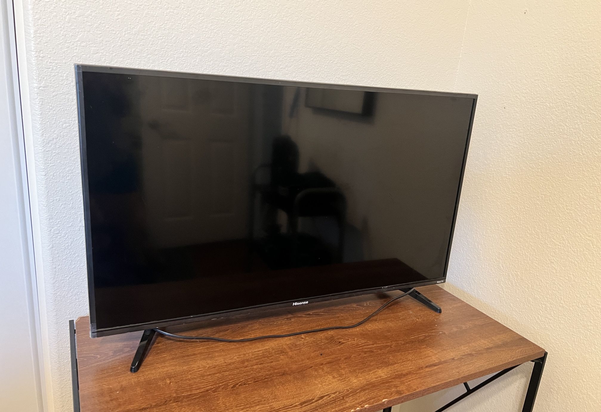 40’ Hisense Roku TV