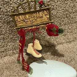 2007 HALLMARK KEEPSAKE ORNAMENT - TIME TO SKATE - ICE SKATES SKATING 