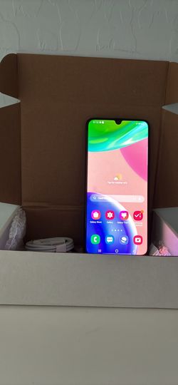 Samsung A70 5g. Like New & Unlocked!