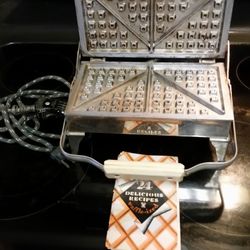 Vintage electric Westinghouse waffle iron, pat. June 6 1905, mfg.1921