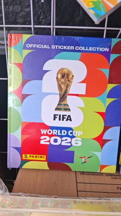 Compro uno de estos 3 albunes