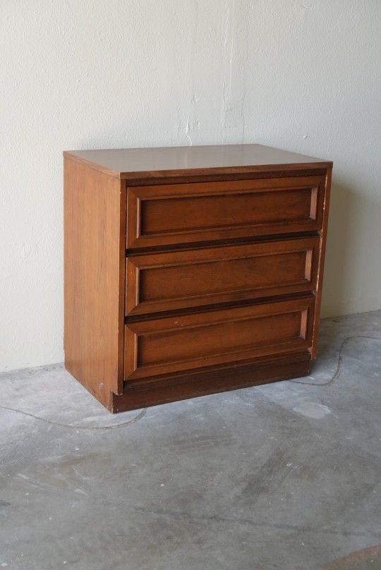 Vintage Mid Century Modern Linear 3 Drawer Dresser by Morris of California - Walnut
