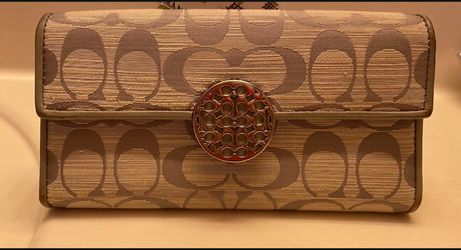 Authentic COACH Wallet