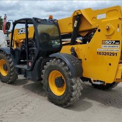 FORKLIFT VARIABLE REACH 7000# 38-44' - JCB 507