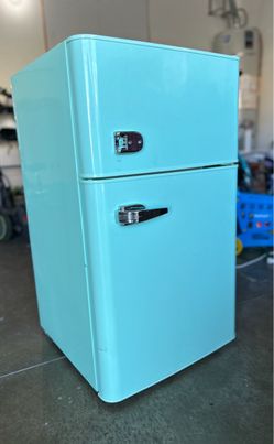 Retro Mini Fridge
