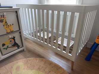 Delta Children’s Crib - Great Condition