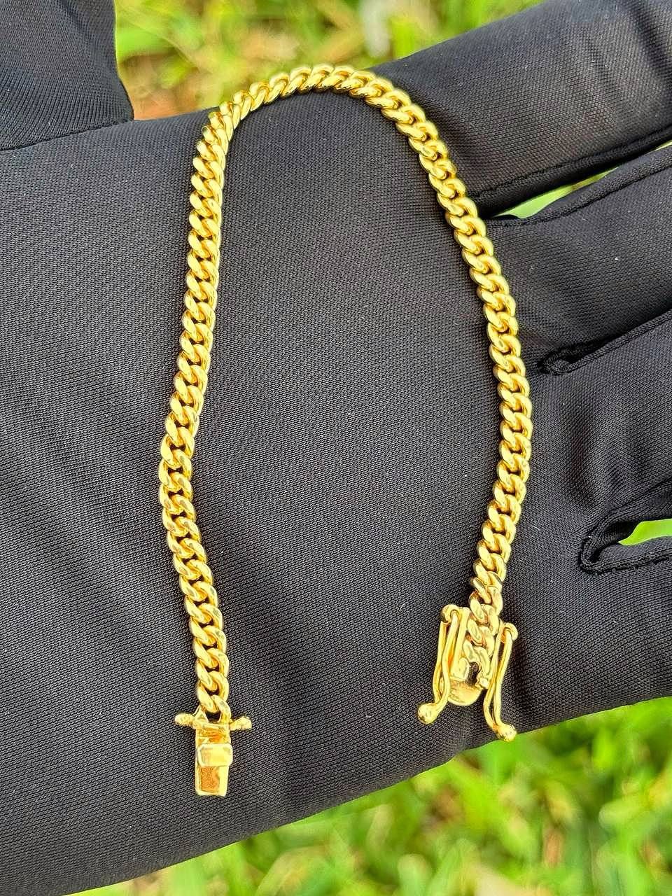 Brand New 10k yellow gold Cuban link 7