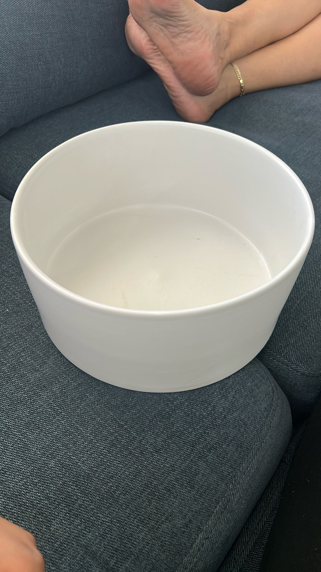 WGV White Cylinder Ceramic - 11" Wide x 5" Height