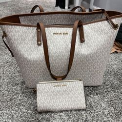 Michael Kors Large Tote Bag And Wallet 