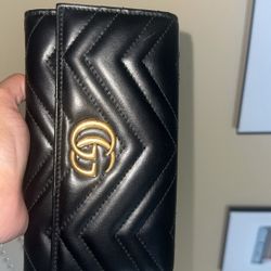 Gucci wallet 