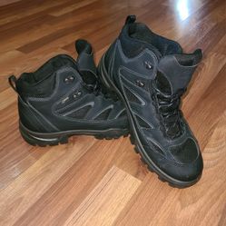 ECCO Hiking Black Boot Lace Up Gore-Tex Outdoor Men's  Size 9.5  Shoes 