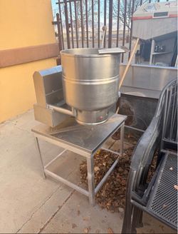 Groen TDH/40 40-Gallon Natural Gas Steam Kettle – Commercial Restaurant Equipment
