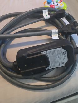 BMW  Flexible wall charger system