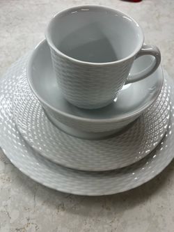 Williams Sonoma French porcelain dinnerware
