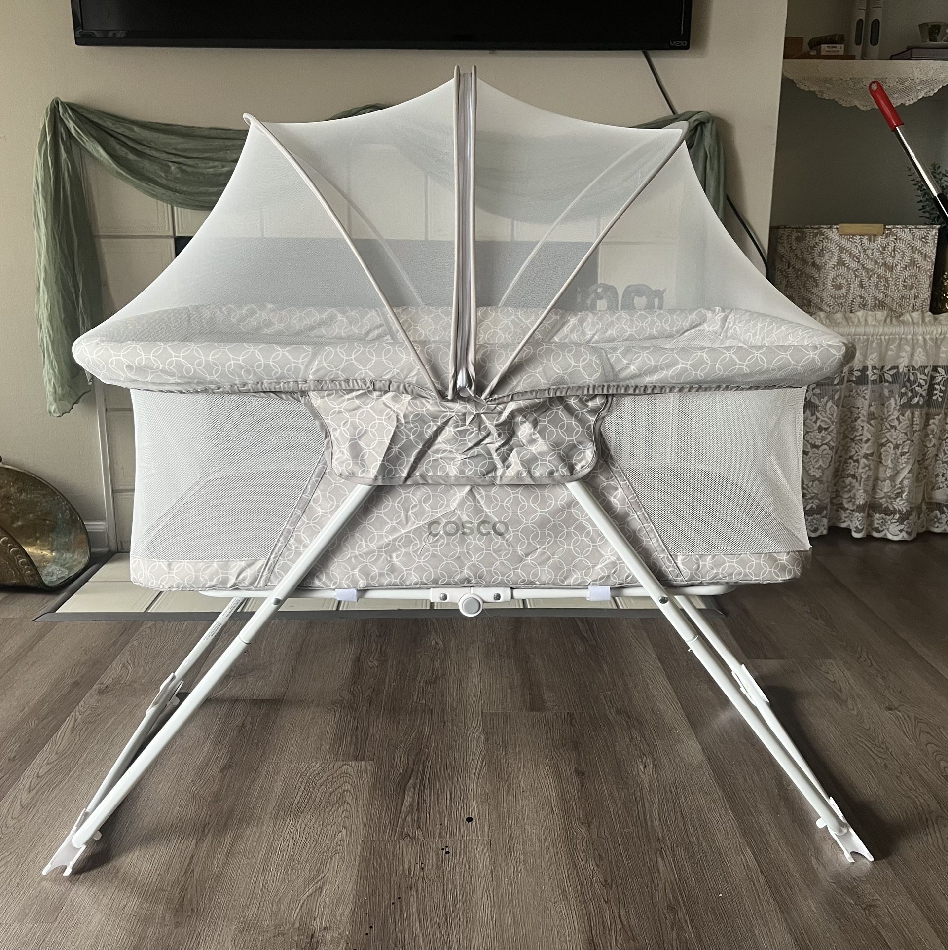 Grey & White Cosco baby bassinet