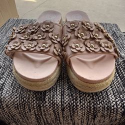 Women’s sandals