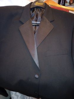 Men's Tuxedo Size XL - Cleaned 