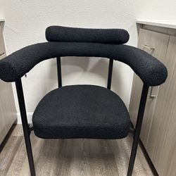 4 Brand New Boucle Dining Table Chairs. Must See!