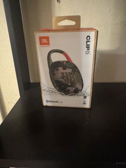 JBL Clip 5 Bluetooth Speaker