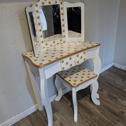 Kids Vanity 