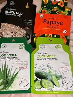 Moisturizing facial masks