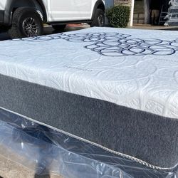 Full Bamboo Hybrid Cool Gel Memory Foam Mattress!!